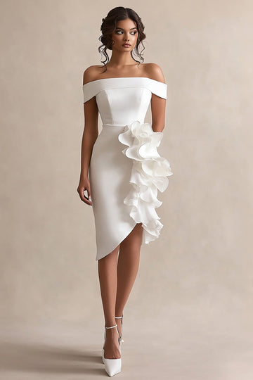 Robe de graduation en satin blanc à épaules dénudées avec volants